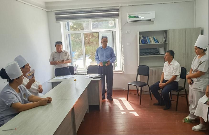 Cherkovda rohibalar bilan onlayn porno Semiz eshak bilan qora porno