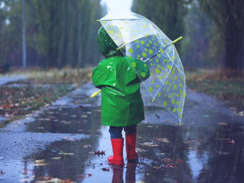 Құлдарды қамшымен жазалаған видео