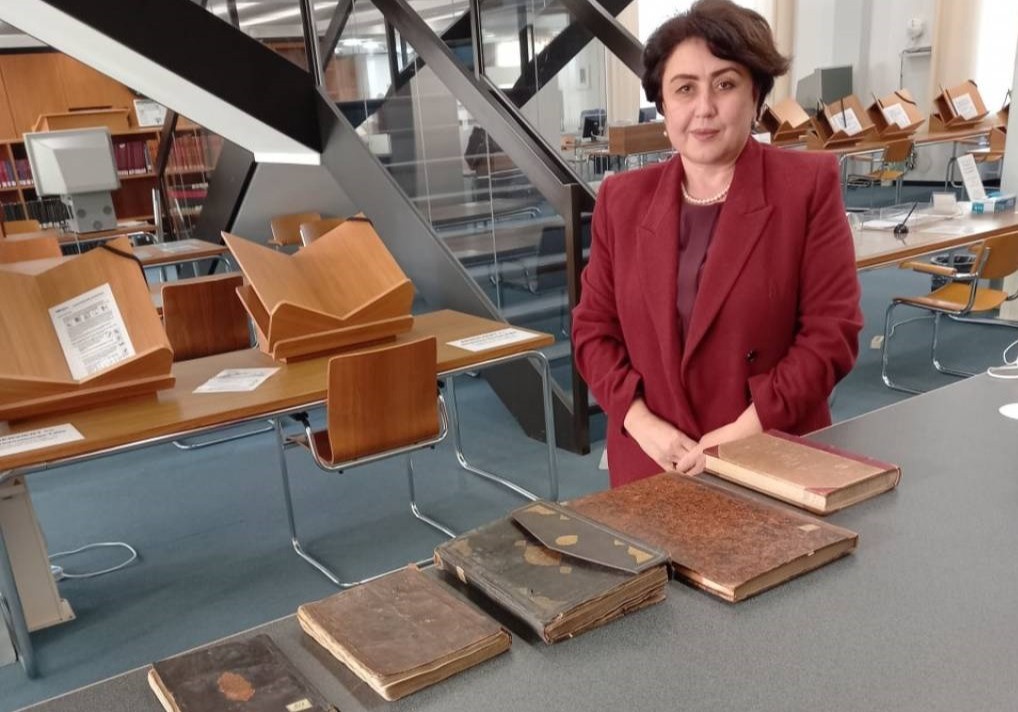 Жаҳонга сочилган нодир дурдоналар