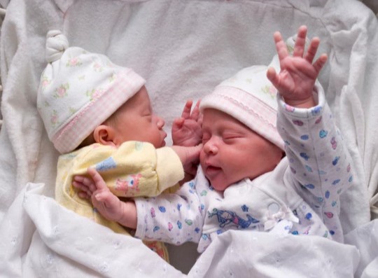 Yoqotganni yalang Kari Sweetsning erotik fotosuratlari