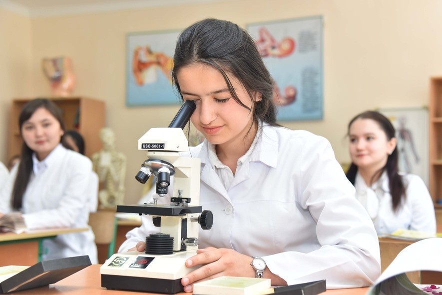 Ayol jozibalarining yaqindan olingan fotosuratlari Ayol jozibalarining yaqindan olingan fotosuratlari