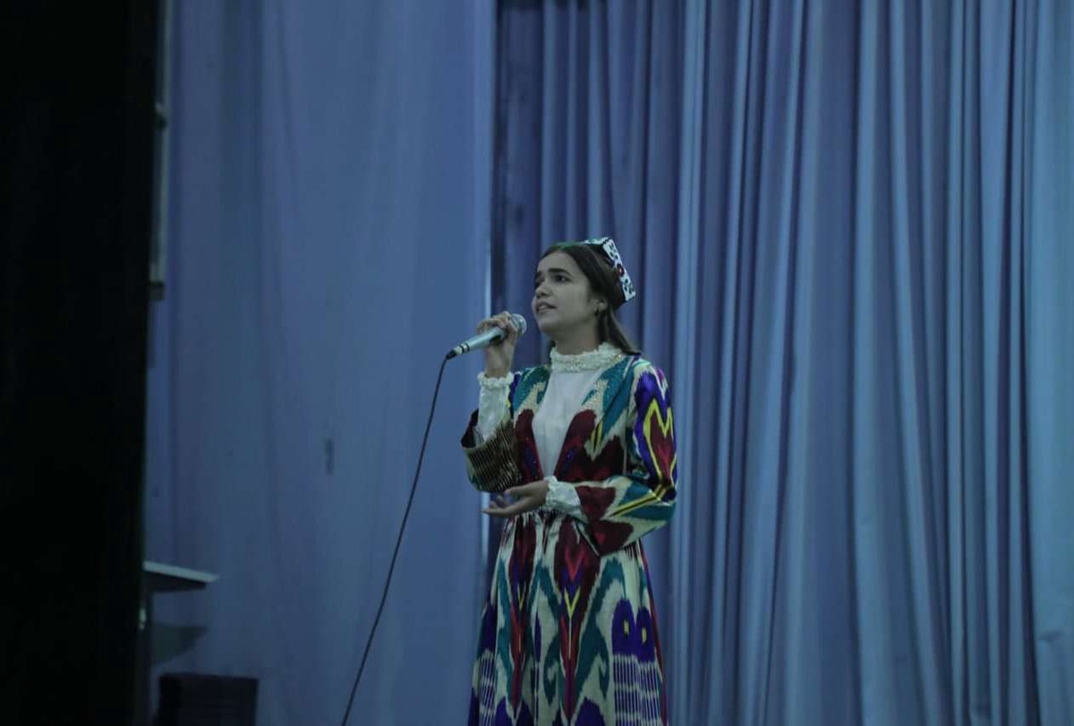 Gwen Tennyson bilan jinsiy aloqa video Yuliya Kovalchukning mushuki