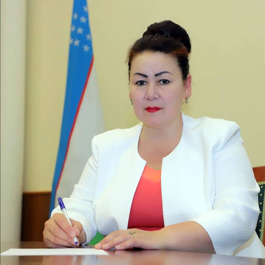 Yalangoch qora ayollar onlayn Prono sinchiklab oz dikini kiritdi