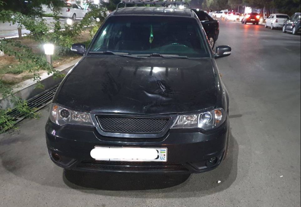 Chiroyli qizlar oyoqlari bilan porno