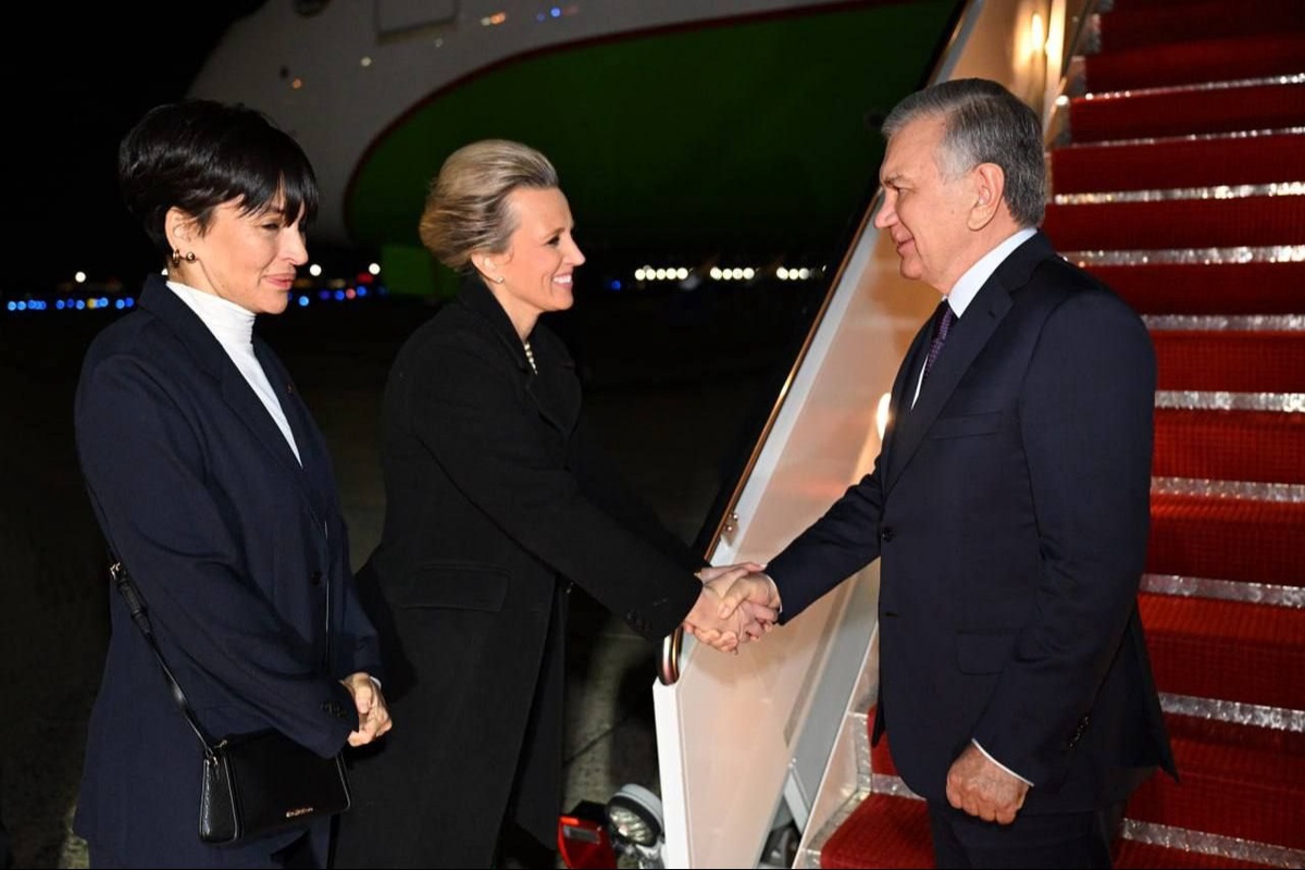 Жағажайда жалаңаш май