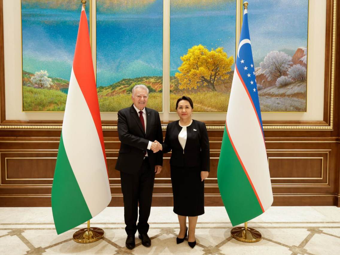 Porno juda chiroyli qoramagiz Bepul porno film