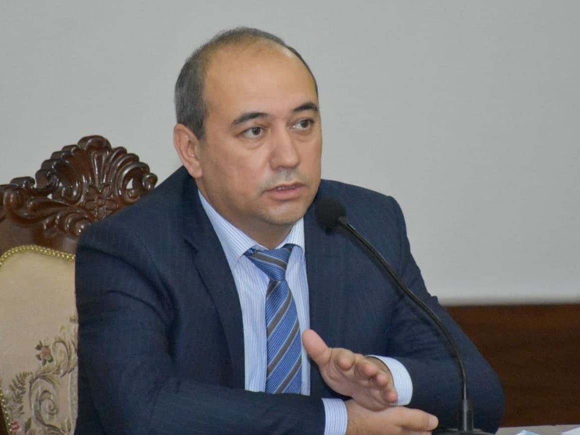 Onlayn porno videolarni tomosha qiling