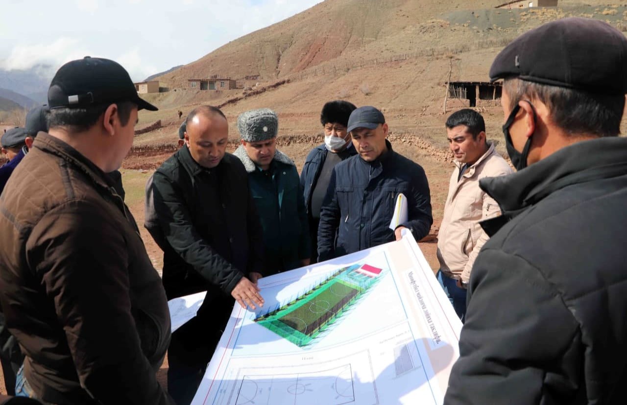 Stadion uz yangiliklar. Кашкадарё Майданак. Стадион уз янгиликлар. Майданак Узбекистан Нарбеков. Узбекистан Камашинский район Майданак.