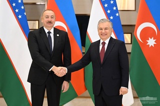 Раҳбарони Ӯзбекистон ва Озарбойҷон аз рафти татбиқи созишномаҳо дар сатҳи олӣ изҳори қаноатмандӣ карданд