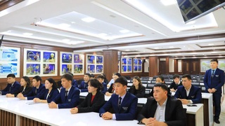 Жаслар жетекшилери менен ушырасыў болып өтти