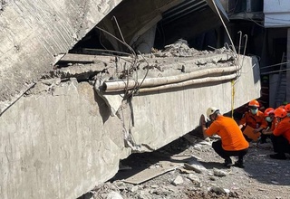 Индонезияда мактаб-интернат биносининг қулаб тушиши оқибатида ҳалок бўлганлар сони 36 нафарга етди