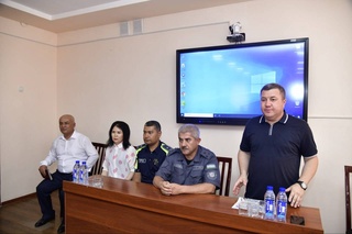 В Навоийском академическом лицее МВД состоялась встреча, посвященная воспитанию молодежи