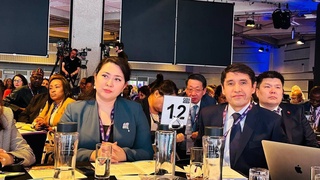 Бутунжаҳон таълим форуми доирасида бир қатор учрашувлар ўтказилмоқда