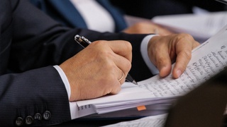 Davlat idoralarida mehnat qonunchiligi buzilmoqda(mi?)