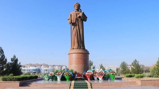 Песню мира и счастья пел весь Навои