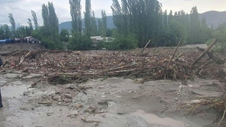 Qirg'izistonda yetti kishini sel oqizib ketdi