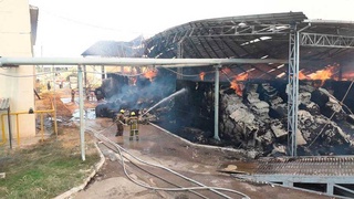 На одном из крупнейших предприятий Янгиюля произошёл пожар