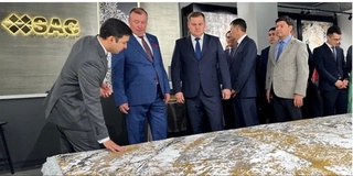 Екатеринбургда Самарқандда ишлаб чиқарилган гиламлар Савдо уйи очилди