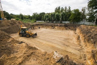Перед строительством нового здания необходимо снимать плодородный слой почвы