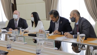 Adliya vaziri oʻrinbosari CrimsonLogic kompaniyasi vakillari bilan uchrashdi