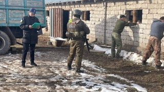 Ўзбек-қозоқ чегарасида нефть маҳсулотлари контрабандасига мўлжалланган туннель аниқланди