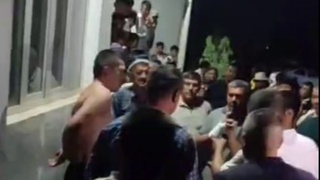 Samarqandda kiyimsiz erkak ikki bolani oʻgʻirlamoqchi boʻlgani haqida xabar tarqaldi