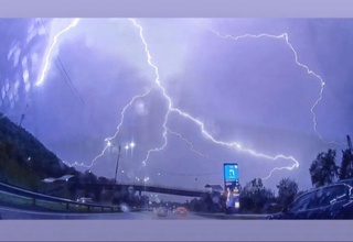 Olmaotadagi teleminorani chaqmoq urdi