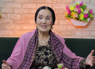 Сиз онамга ўхшайсиз