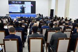 Депутаты и заведующие секретариатом Кенгашей народных депутатов Навоийской области укрепили знания и навыки