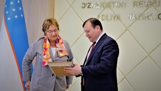 Адлия вазирлигида Германиянинг собиқ адлия вазири билан учрашув бўлиб ўтди