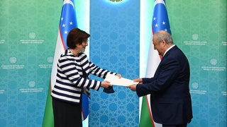 Канада Элчиси билан учрашув