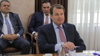 Министр финансов Тимур Ишметов встретился с делегацией ЕБРР