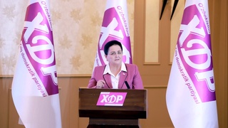 Maqsuda Vorisovaning samarqandlik saylovchilar bilan uchrashuvi boʻlib oʻtmoqda