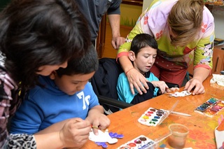 Мактабларда инклюзив таълимни ташкил этиш тартиби белгиланди