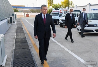 Президент янги автомобиль моделларини кўздан кечирди