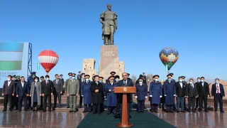 “Temurbeklar maktabi”ning tantanali ochilish marosimida aerostatlar havoga ko‘tarildi