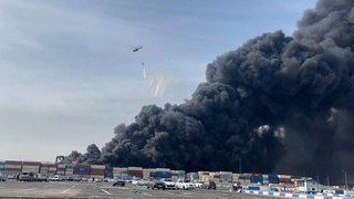 Число жертв взрыва в иранском порту выросло до 14 человек