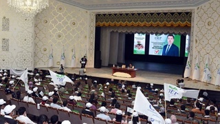 Президентликка номзод Нарзулло Обломуродов: “Чиқиндилар масаласи энг оғриқли нуқтамиз”