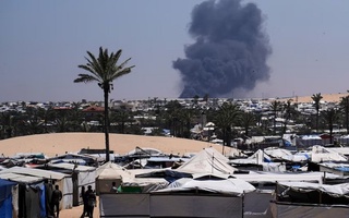 Israeli air strikes killed 15 people in Gaza hospital