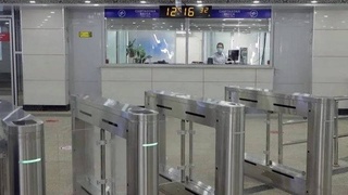 Метрои Тошканд кори вестибюлҳои дуюумро то нисфи шаб дароз кард