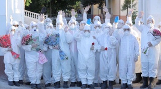 Тез тиббий ёрдам ходимларини рағбатлантириш учун давлат бюджети ва Алишер Усмонов томонидан маблағ ажратилди