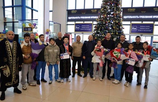 Спортшылар мүнәсип күтип алынды