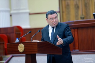 Energetika vaziri zapravkalarda benzin yetishmayotgani haqidagi xabarlarga munosabat bildirdi