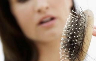 Soch toʻkilishini sekinlashtiruvchi mahsulot