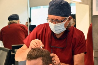 Scientists: consumption of sugary drinks causes baldness in men