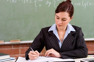 Мактабларда синф раҳбарларини моддий қўллаб-қувватлаш бошланди