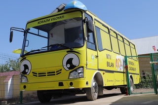 Билим ташиётган “ақлвой” сизнинг қишлоғингизга ҳам бордими?