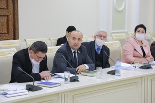 “Давлат фуқаролик хизмати тўғрисида”ги қонун лойиҳаси юзасидан муҳим таклифлар берилди