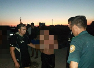 Сирдарёда сувда чўкаётган бола қутқариб қолинди