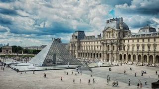 Как «Триада» покорила Музей Лувра